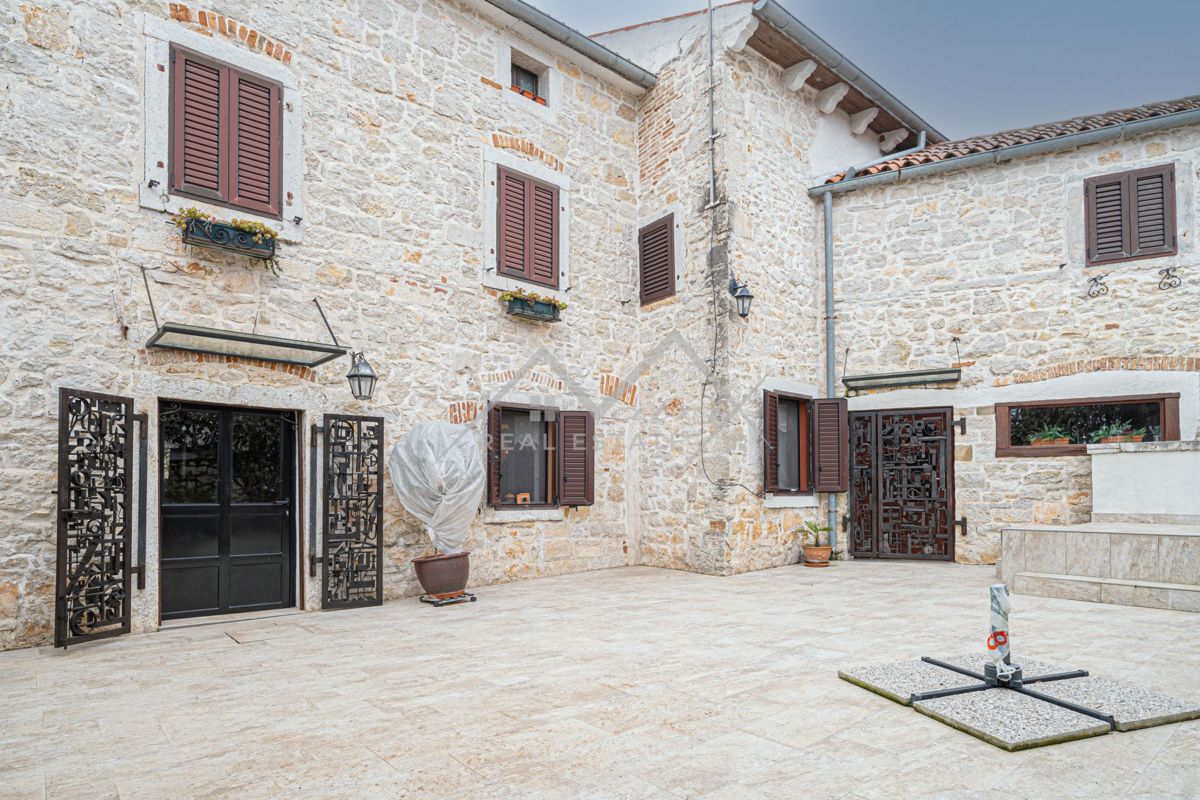 Stone houses Croatia - House For sale POREČ