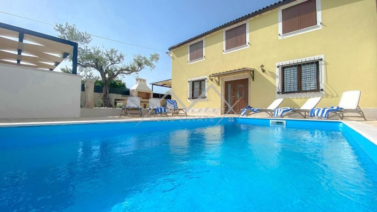 Stone houses Croatia - House For sale NOVIGRAD