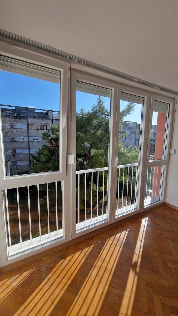 Flat For rent - SPLITSKO-DALMATINSKA SPLIT