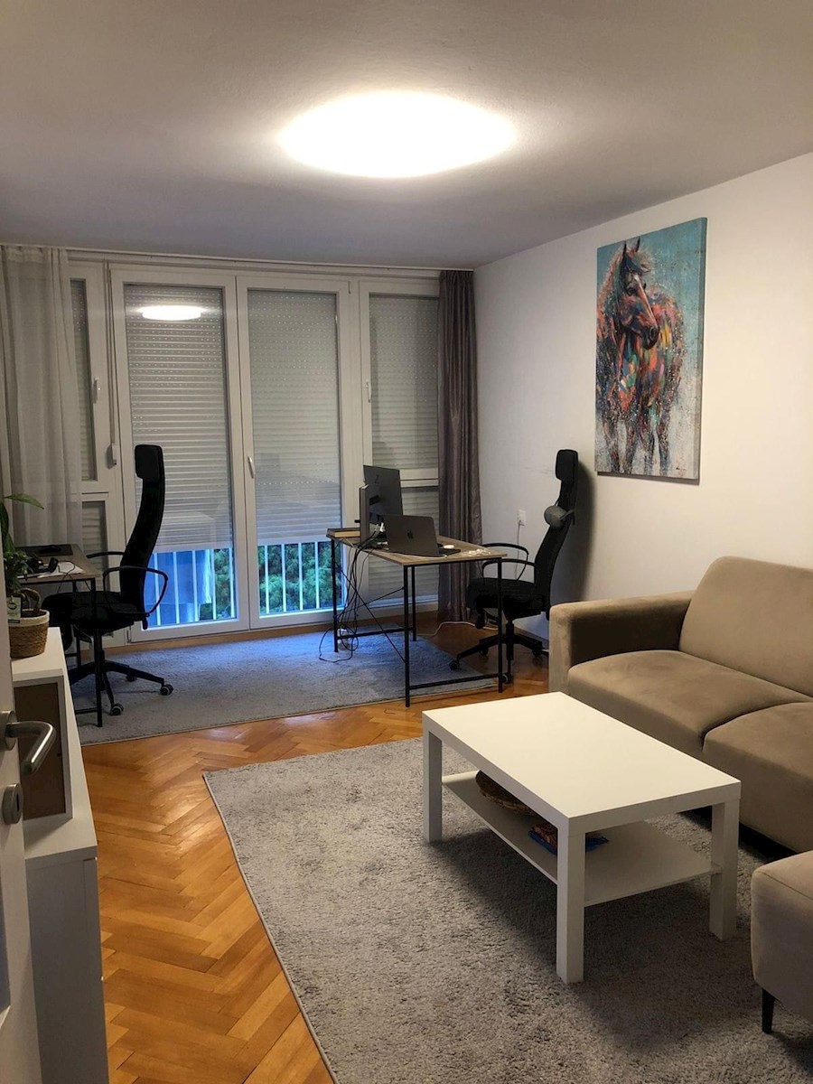 Flat For rent - SPLITSKO-DALMATINSKA SPLIT