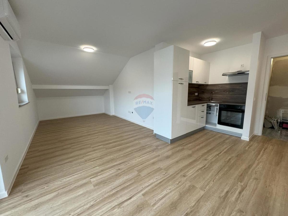 Appartement À louer - GRAD ZAGREB ZAGREB