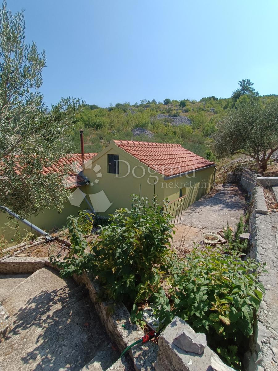 House For sale - SPLITSKO-DALMATINSKA BRAČ