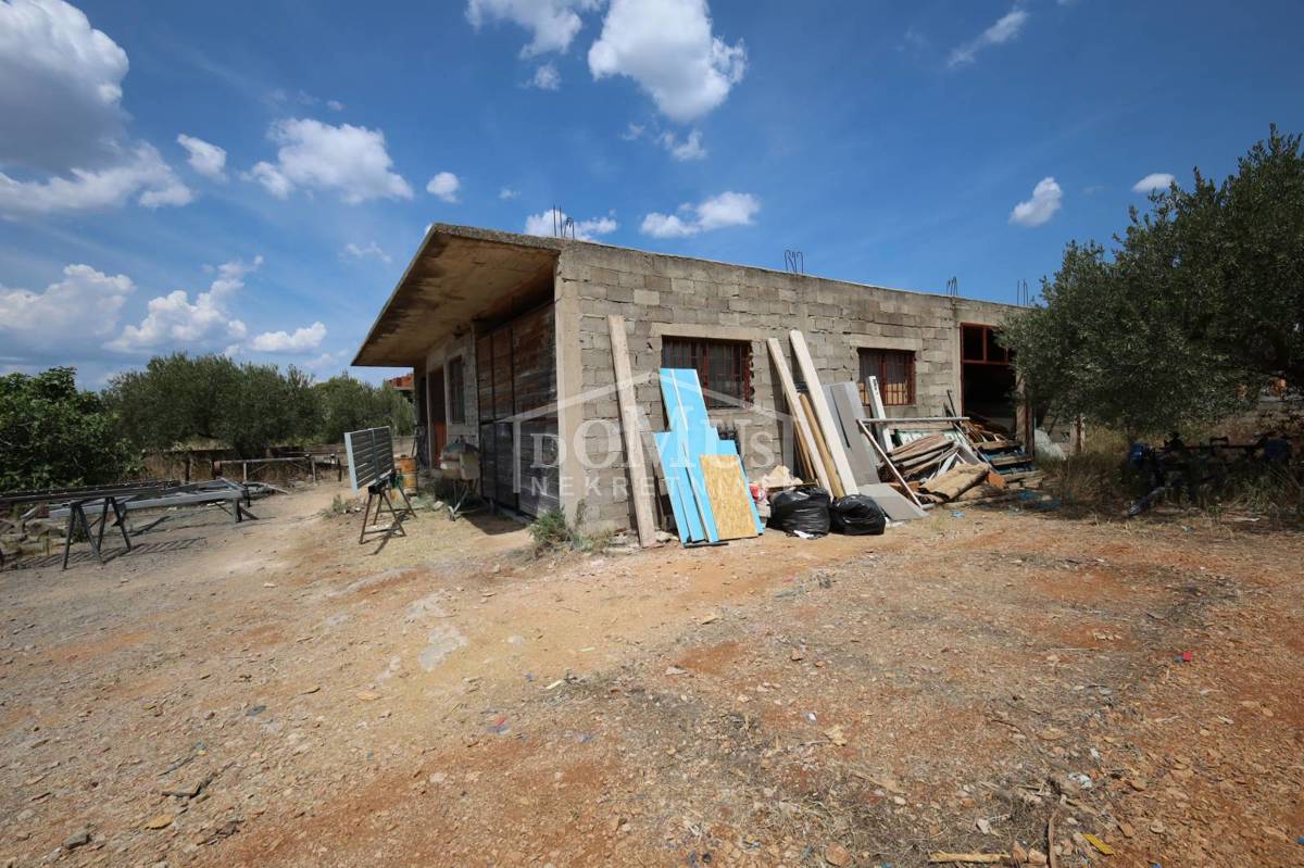 Haus Zu verkaufen - ŠIBENSKO-KNINSKA ŠIBENIK
