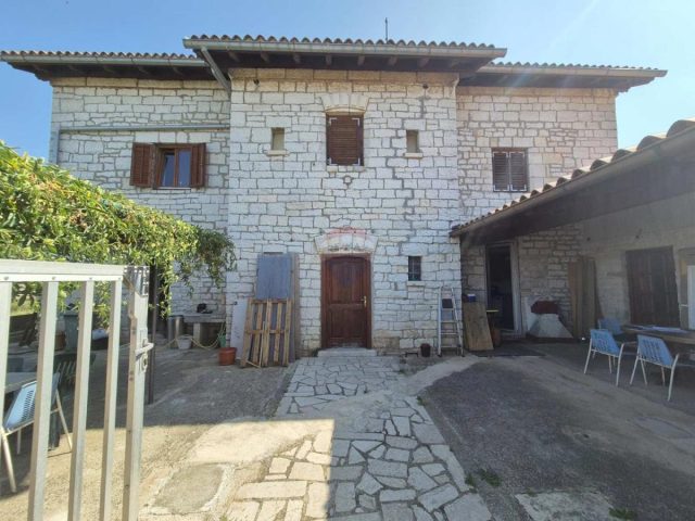 Kuća na prodaju 207 m² – Kanfanar