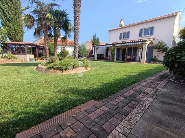 Kuća na prodaju 120 m² – Malinska