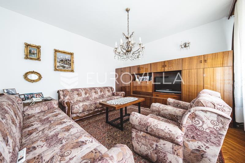 Appartement À vendre MAKSIMIR