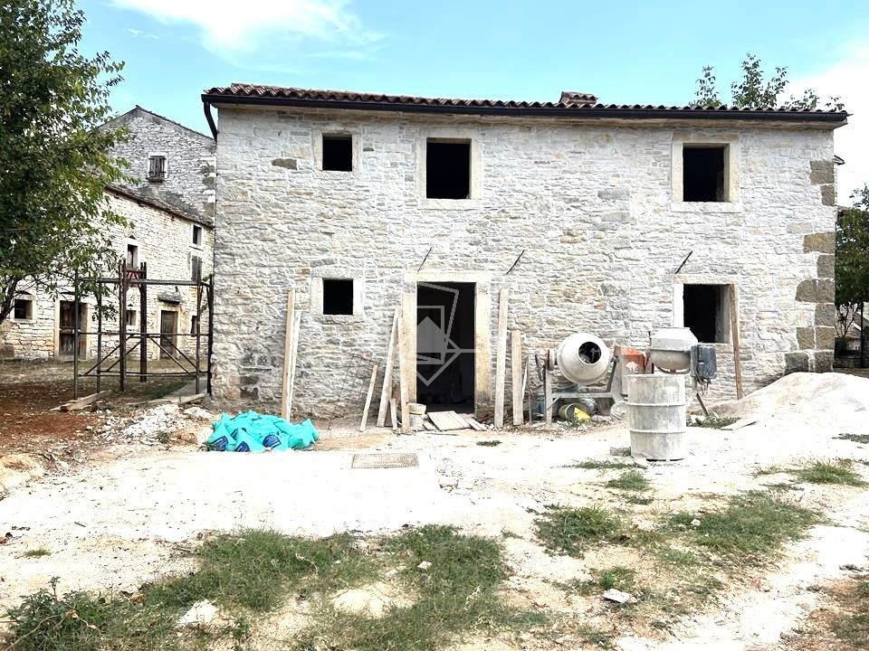 Hiša Naprodaj - ISTARSKA Grožnjan