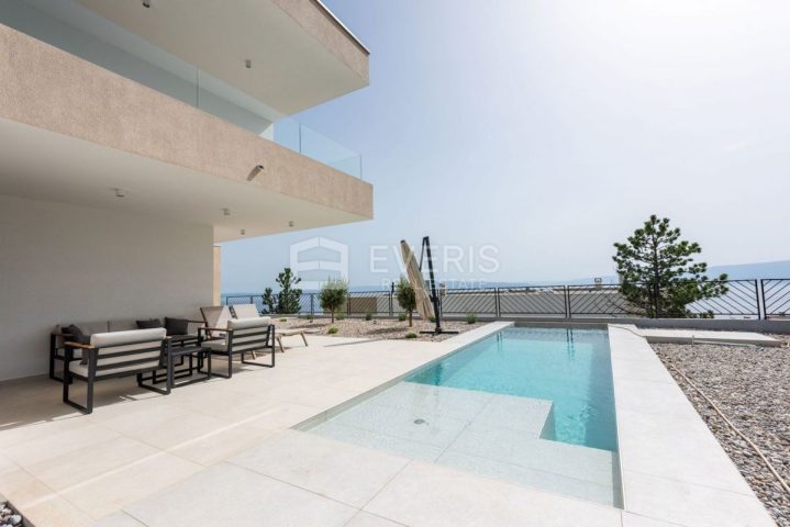 Casa da affittare 208 m² – Kostrena
