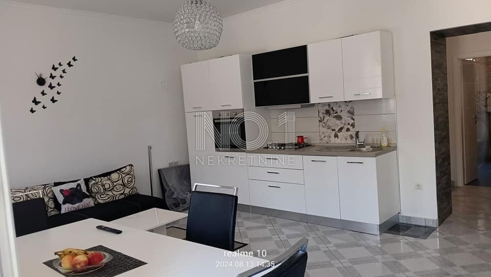 Apartmán K pronájmu ŠKOLJIĆ