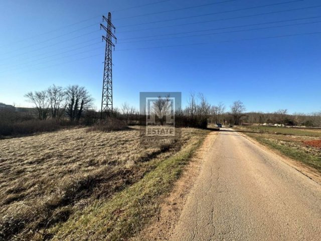 Terrain à vendre 3697 m² – Karojba