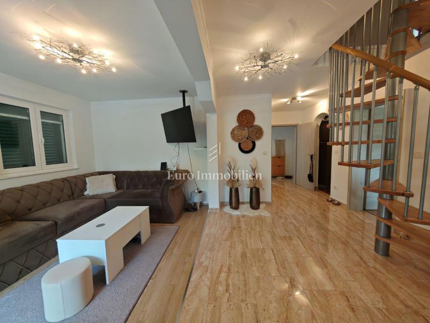 Flat For sale - PRIMORSKO-GORANSKA KRALJEVICA