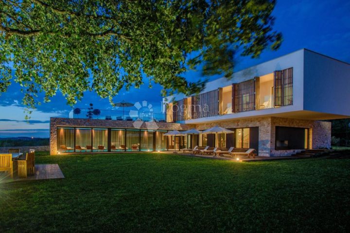 Dům na prodej 342 m² – Poreč