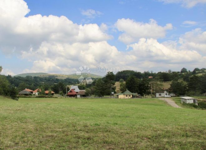 Terrain à vendre 691 m² – Ravna Gora