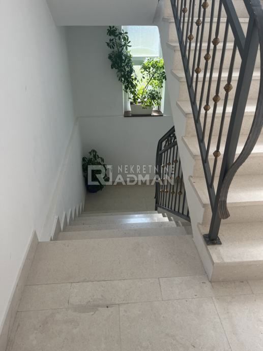 Flat For sale - SPLITSKO-DALMATINSKA PODSTRANA