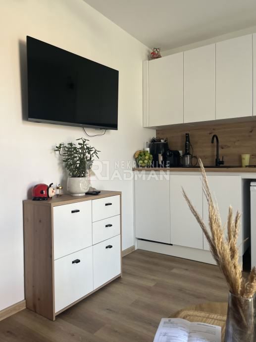 Flat For sale - SPLITSKO-DALMATINSKA PODSTRANA