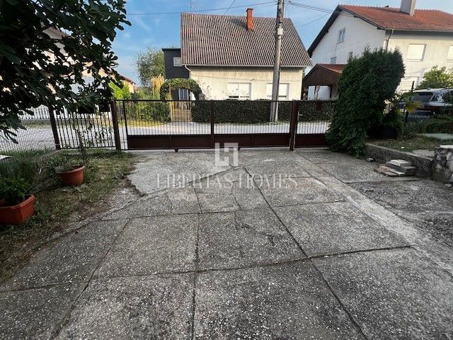 House For sale - ZAGREBAČKA SVETA NEDELJA