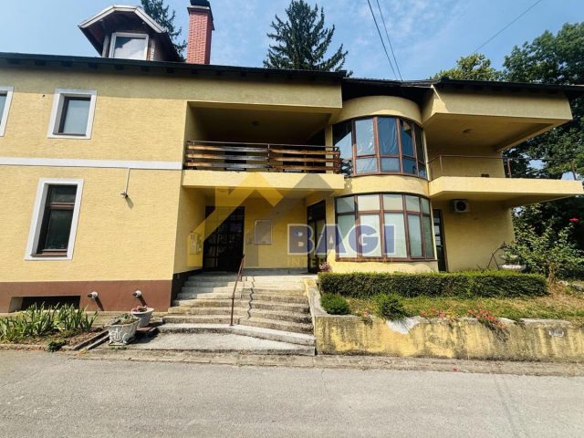 Hiša za najem 290 m² – Samobor