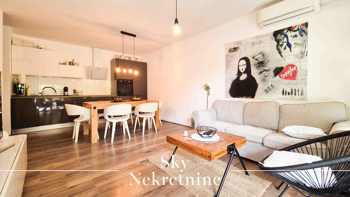 Appartement À vendre SREDIŠĆE