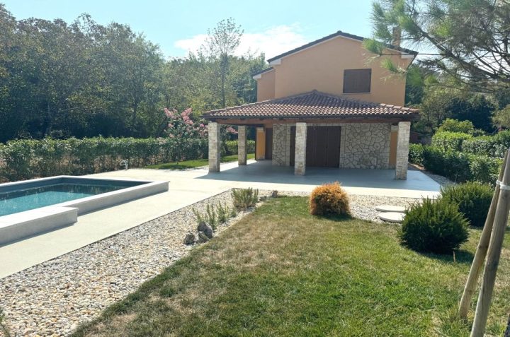 House for sale 250 m² – Soline