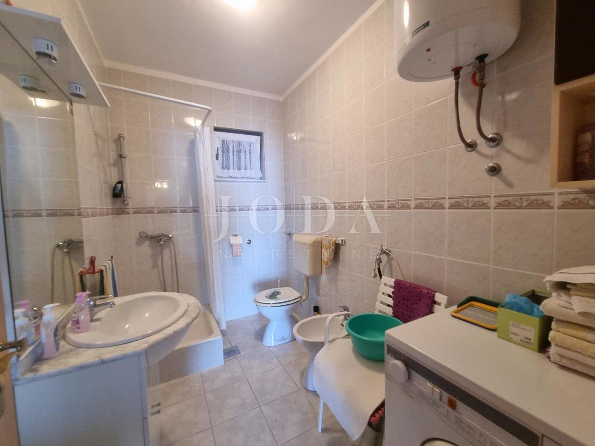 Maison À vendre - LIČKO-SENJSKA SENJ