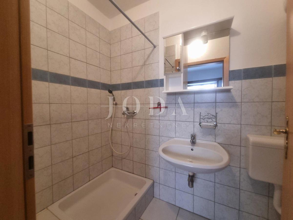 Maison À vendre - LIČKO-SENJSKA SENJ