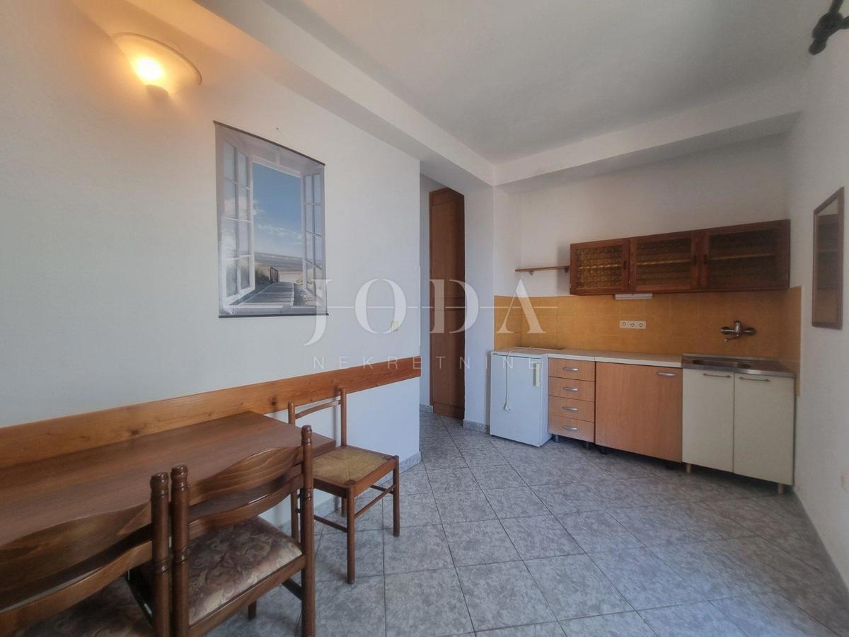 Maison À vendre - LIČKO-SENJSKA SENJ