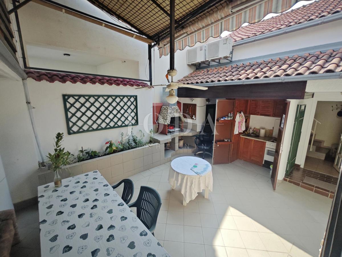 House For sale - Primorsko-goranska Novi Vinodolski - foto 2/17