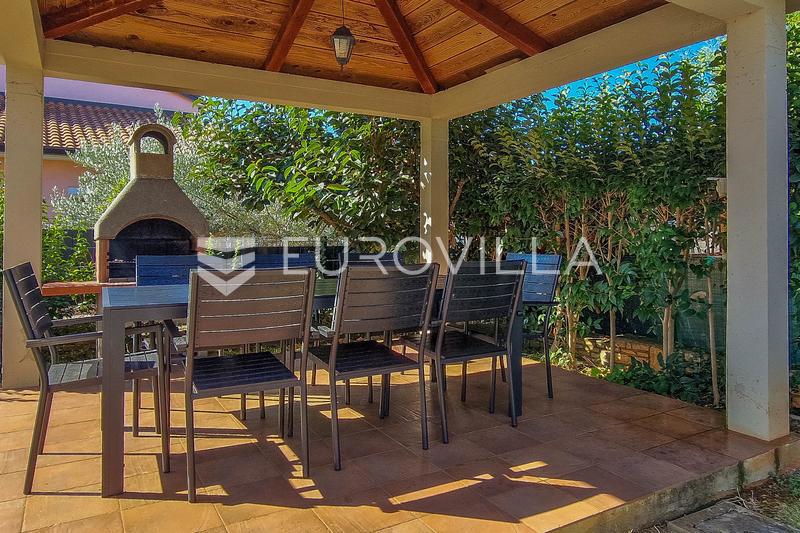 House For rent - ISTARSKA NOVIGRAD