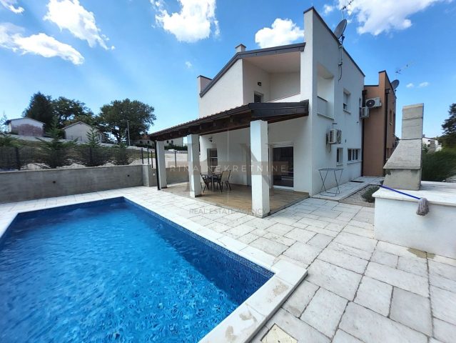 Kuća na prodaju 84 m² – Jakovici