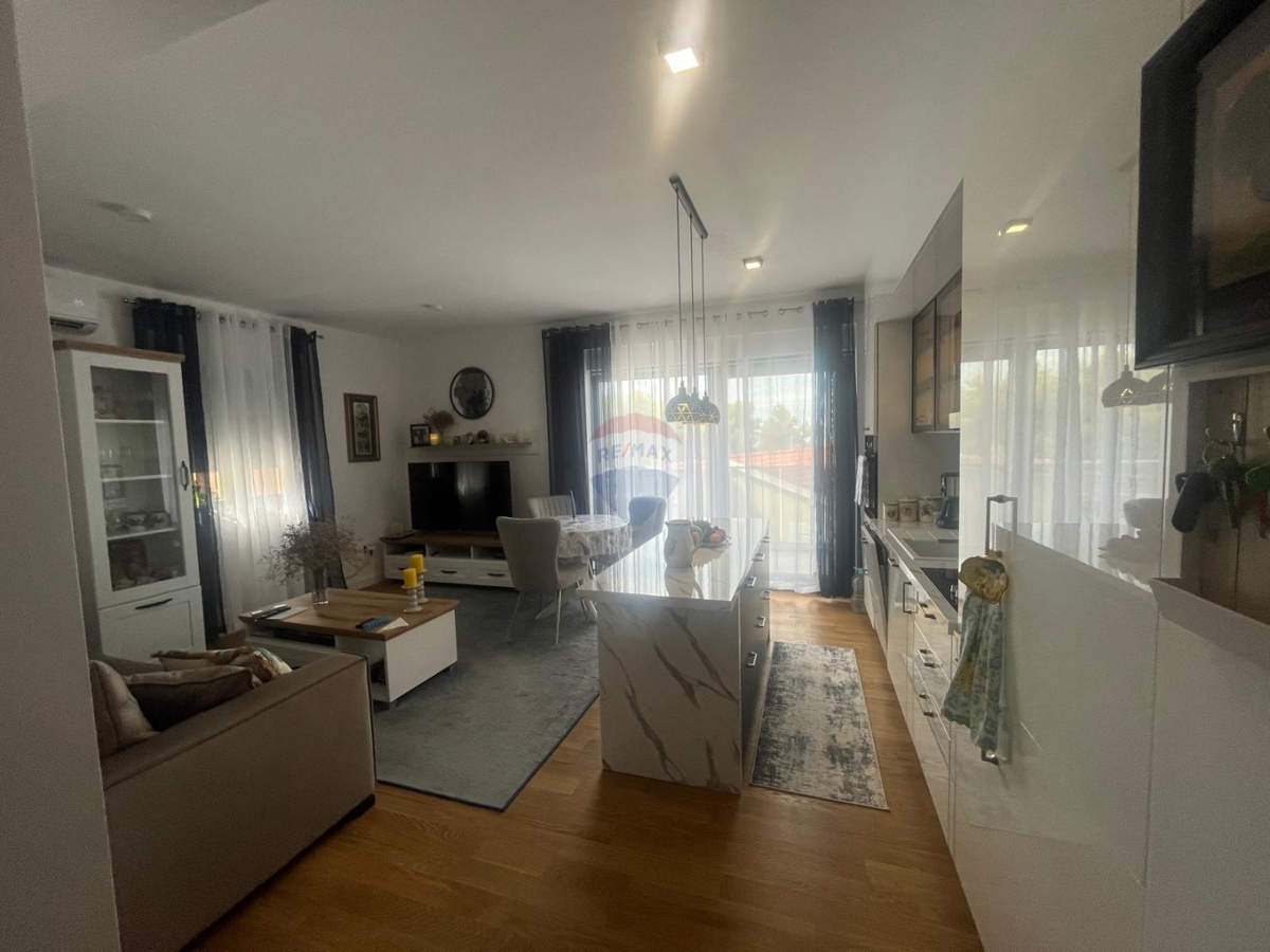 Apartma Na predaj - ŠIBENSKO-KNINSKA ŠIBENIK