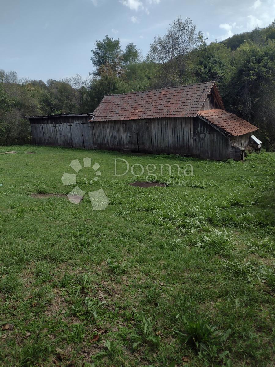 Maison À vendre - SISAČKO-MOSLAVAČKA GVOZD