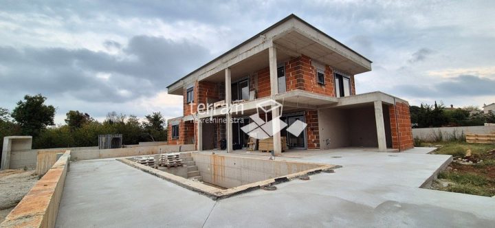 House for sale 360 m² – Šišan