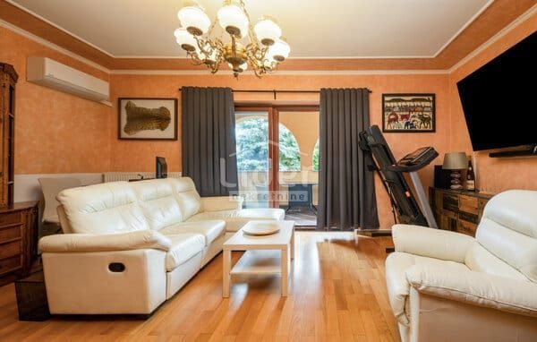 Casa da affittare 122 m² – Marinići