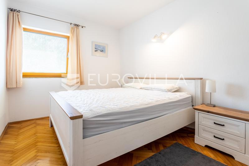 Apartmán Na predaj - SPLITSKO-DALMATINSKA STARI GRAD