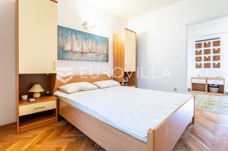 Apartmán Na predaj - SPLITSKO-DALMATINSKA STARI GRAD