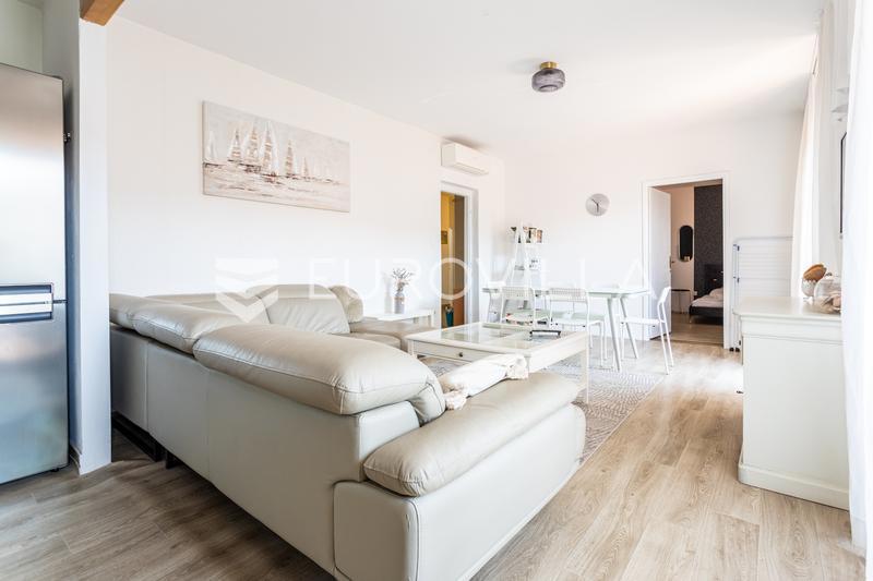 Apartmán Na predaj - SPLITSKO-DALMATINSKA STARI GRAD