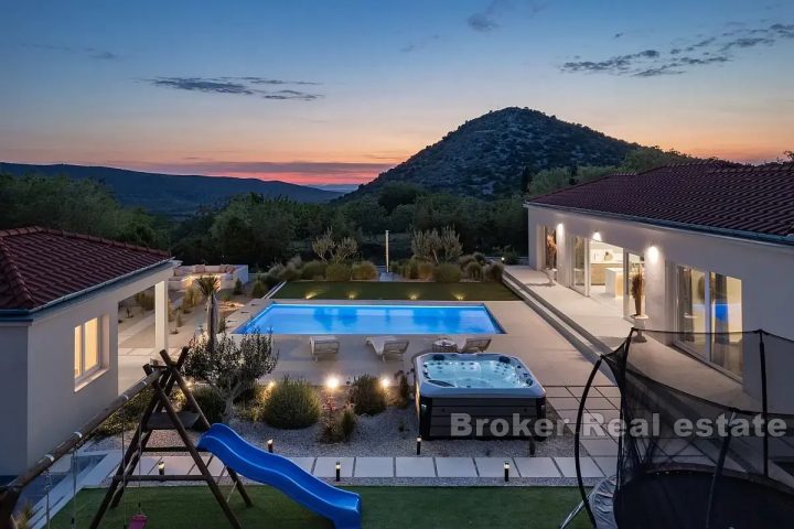 Hiša na predaj 148 m² – Zadar