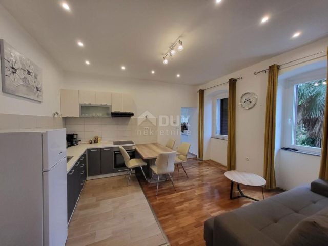 Apartma za najem 64 m² – Volosko