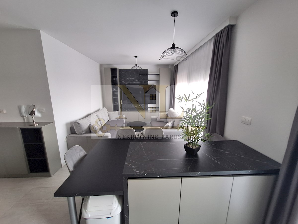 Apartma Na predaj - SPLITSKO-DALMATINSKA ČIOVO