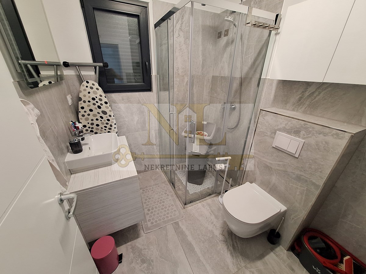 Apartma Na predaj - SPLITSKO-DALMATINSKA ČIOVO