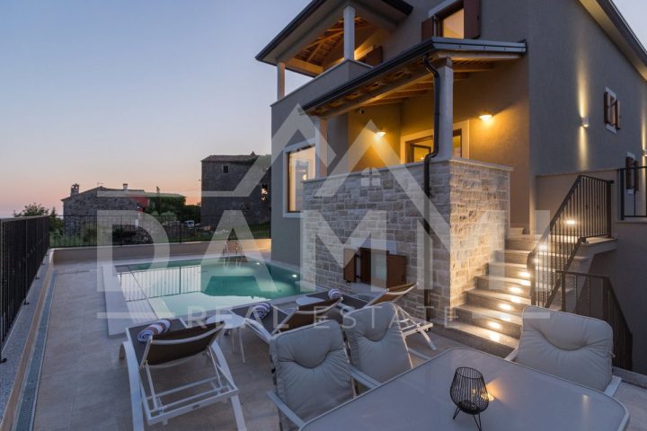 Maison à vendre 150 m² – Baredine