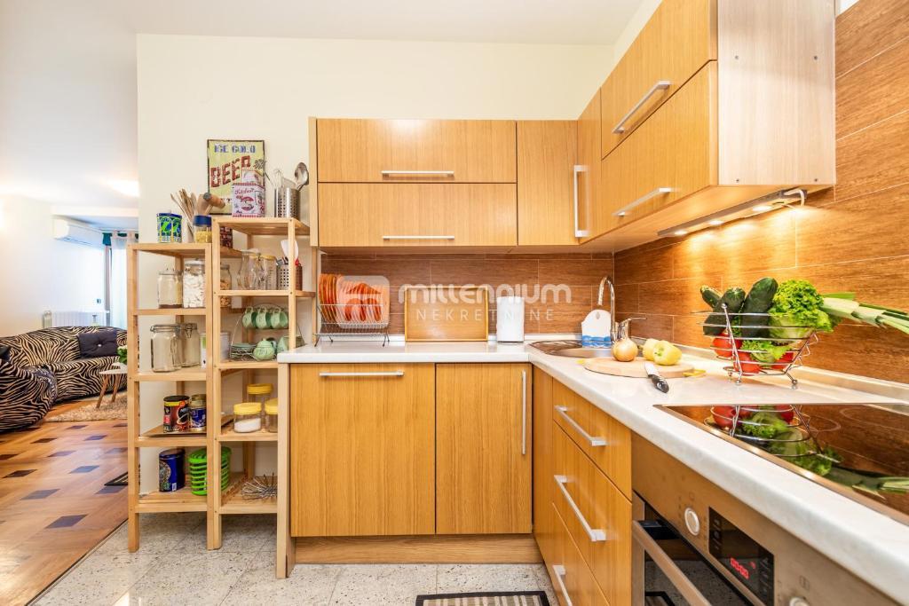 Kuća Na prodaju - PRIMORSKO-GORANSKA OPATIJA