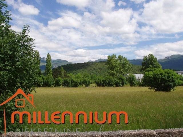 Pozemok na predaj – Čavle