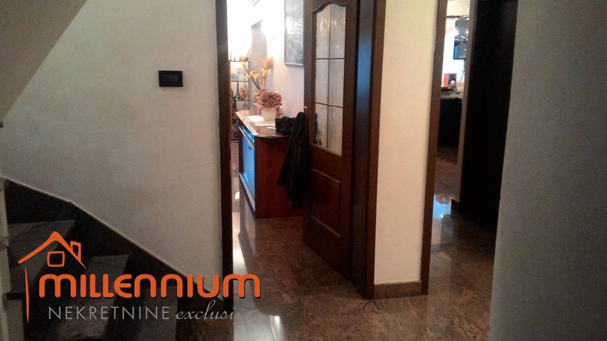 Apartma Na predaj - PRIMORSKO-GORANSKA VIŠKOVO
