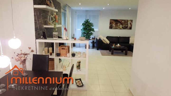 House for sale 350 m² – Marinići