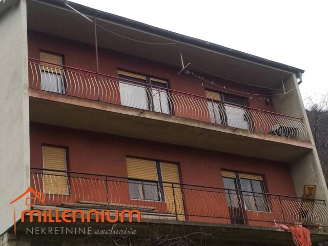 Casa in vendita 250 m² – Draga