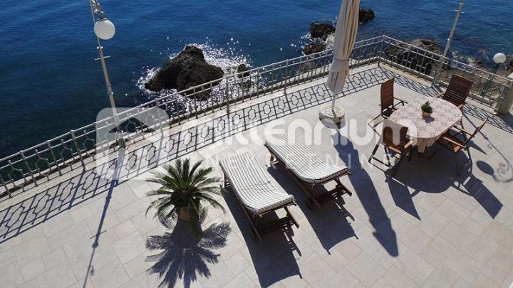 Appartement à louer 140 m² – Ičići