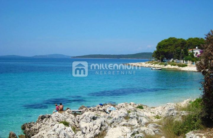 Terrain à vendre 1744 m² – Silba