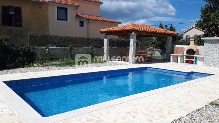 House for sale 150 m² – Gabonjin