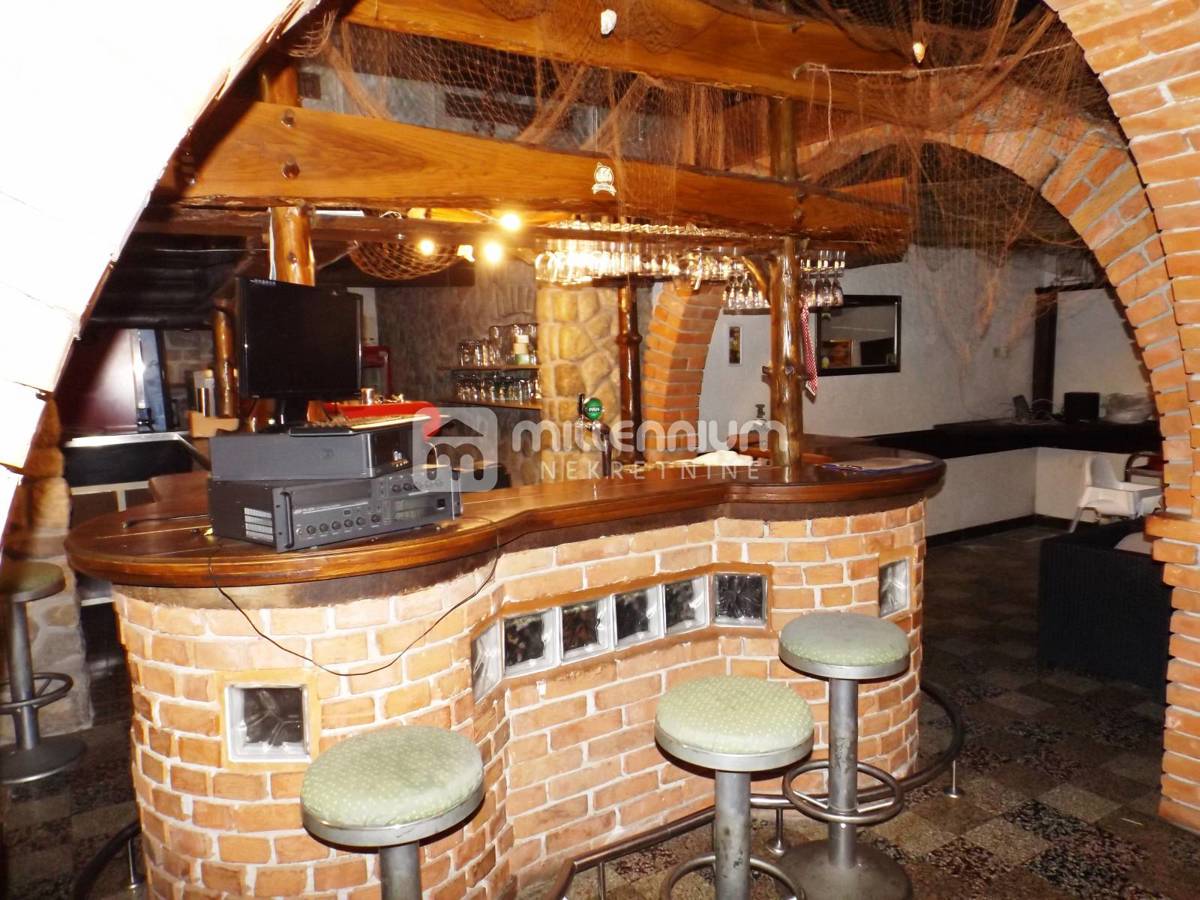 Poslovni prostori Na predaj - PRIMORSKO-GORANSKA CRIKVENICA